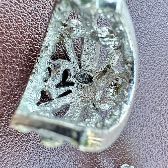 Vintage KJL Kenneth Jay Lane Rhinestone Post Earrings Silver Tone Crown Dome - Picture 4 of 4